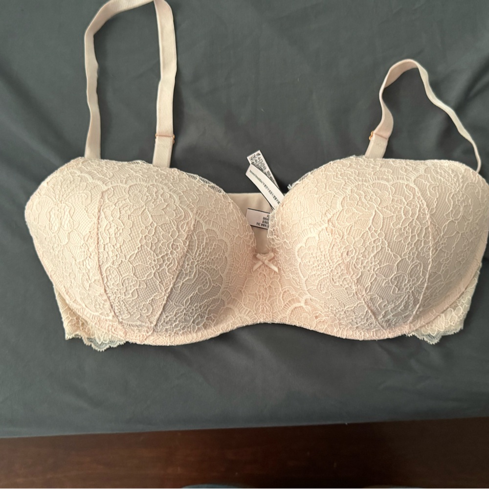 Victoria's Secret Lace Padded Bra in Cream